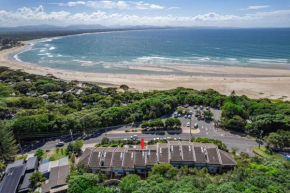 surfside6 @ james cook - Clarkes Beach Byron Bay